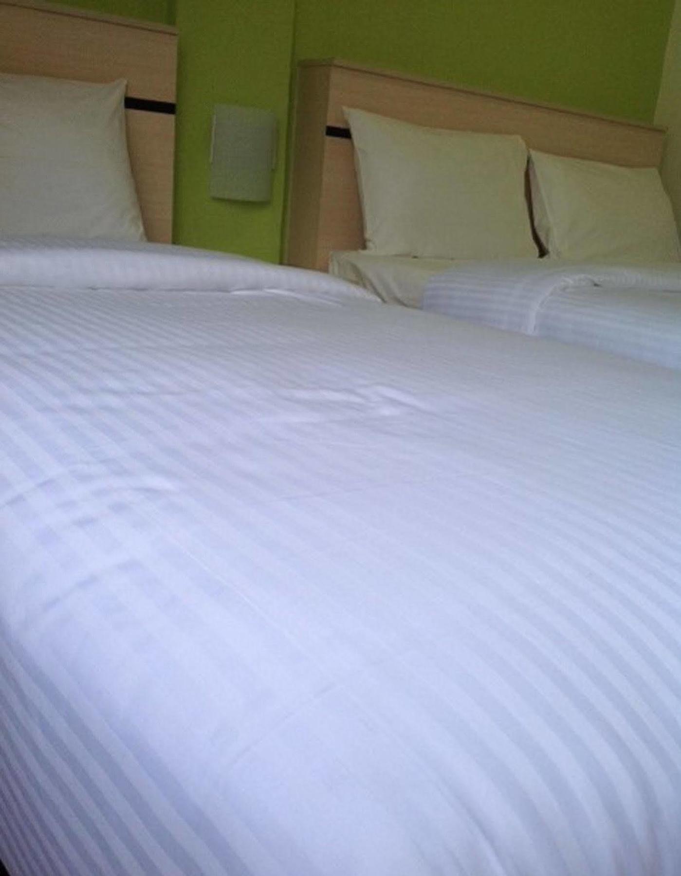 Merlin Hotel Penang George Town Exterior foto